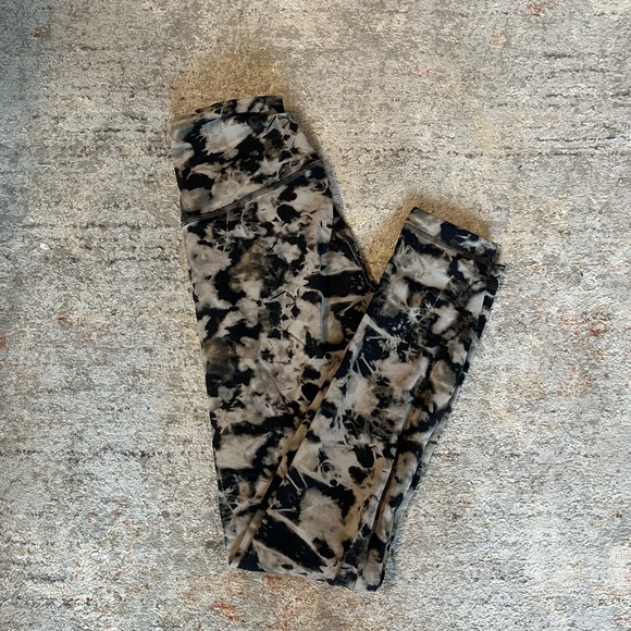 Lululemon Wunder Train Leggings 28” Size 2 - Picture 4 of 6